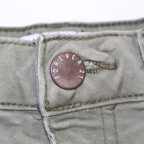 High-Waisted Olive Green Denim Shorts - Picture 4 of 5